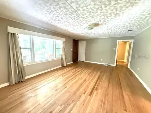 Living - 331 SW 3rd St, Bronson, FL 32621 photo 3 of 5