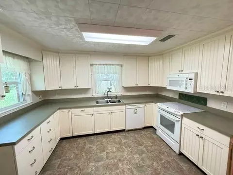 Kitchen - 331 SW 3rd St, Bronson, FL 32621 photo 1 of 2