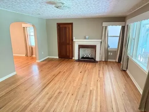 Living - 331 SW 3rd St, Bronson, FL 32621 photo 2 of 5