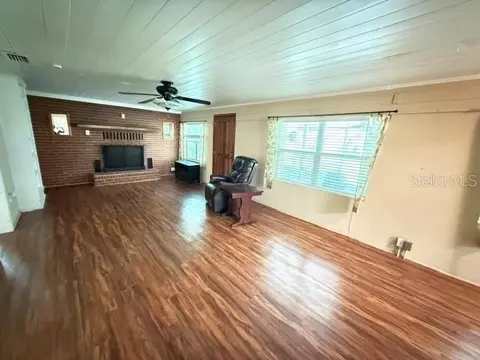 Living - 331 SW 3rd St, Bronson, FL 32621 photo 4 of 5
