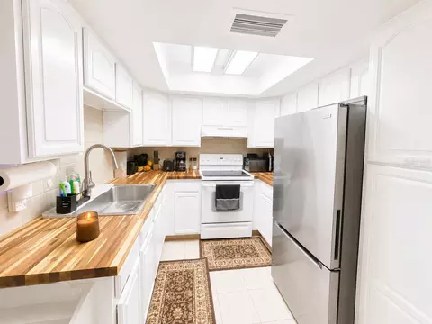Kitchen - 35 Almond Rd, Ocala, FL 34472 photo 1 of 1