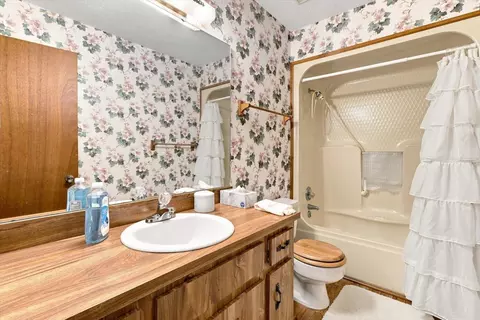 Bath - 4553 E Shorewood Dr, Hernando, FL 34442 photo 1 of 4