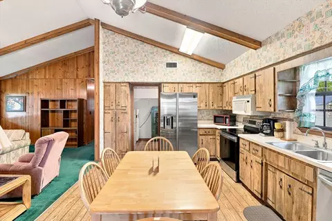 Kitchen - 4553 E Shorewood Dr, Hernando, FL 34442 photo 3 of 4