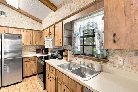 Kitchen - 4553 E Shorewood Dr, Hernando, FL 34442 photo 4 of 4