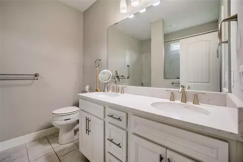 Bath - 9435 SW 52nd Loop, Ocala, FL 34481 photo 2 of 5