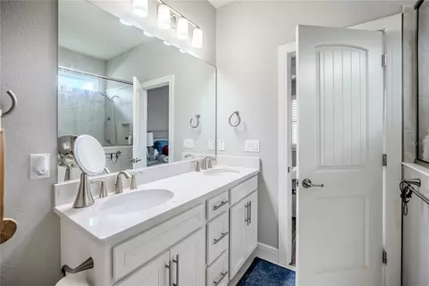Bath - 9435 SW 52nd Loop, Ocala, FL 34481 photo 4 of 5