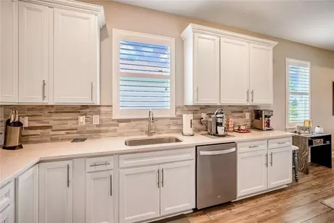 Kitchen - 9435 SW 52nd Loop, Ocala, FL 34481 photo 2 of 5