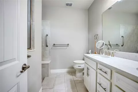 Bath - 9435 SW 52nd Loop, Ocala, FL 34481 photo 3 of 5