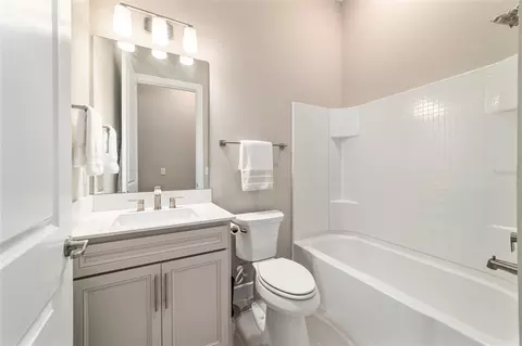 Bath - 8606 SW 61st Loop, Ocala, FL 34481 photo 5 of 5