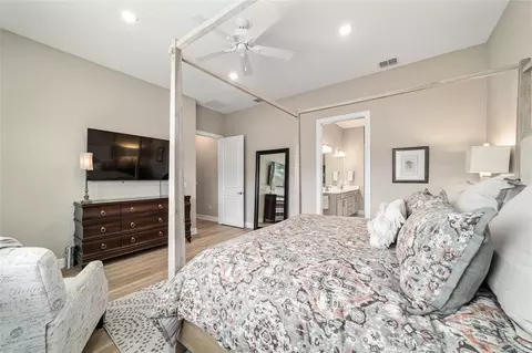 Bedroom - 8606 SW 61st Loop, Ocala, FL 34481 photo 4 of 10