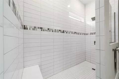Bath - 8606 SW 61st Loop, Ocala, FL 34481 photo 3 of 5