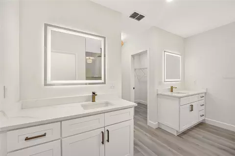 Bath - 1 Walnut Dr, Ocala, FL 34480 photo 3 of 7