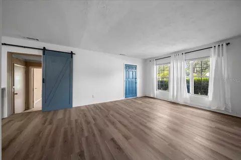 Living - 2830 SE 6th St, Ocala, FL 34471 photo 2 of 3