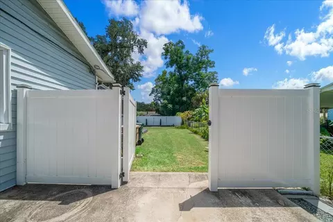 Exterior - 2830 SE 6th St, Ocala, FL 34471 photo 7 of 9