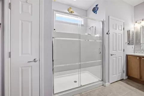 Bath - 9457 SW 66th Loop, Ocala, FL 34481 photo 3 of 4
