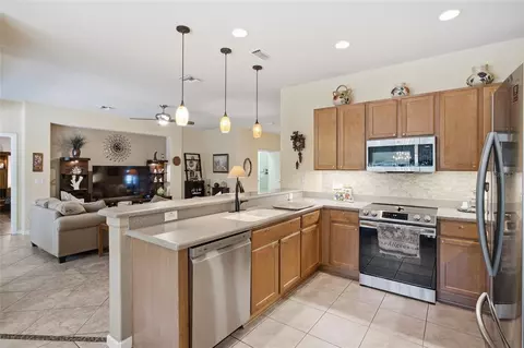 Kitchen - 9457 SW 66th Loop, Ocala, FL 34481 photo 4 of 4