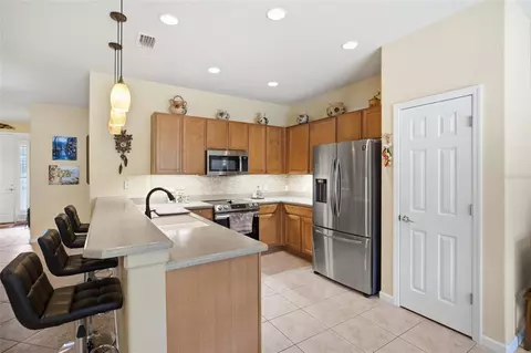 Kitchen - 9457 SW 66th Loop, Ocala, FL 34481 photo 3 of 4