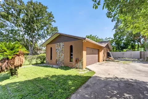 Exterior - 3216 SE 34th St, Ocala, FL 34471 photo 2 of 6