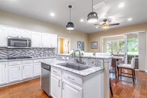 Kitchen - 8699 SW 83rd Loop, Ocala, FL 34481 photo 12 of 14