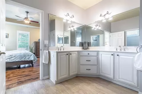 Bath - 8699 SW 83rd Loop, Ocala, FL 34481 photo 1 of 6
