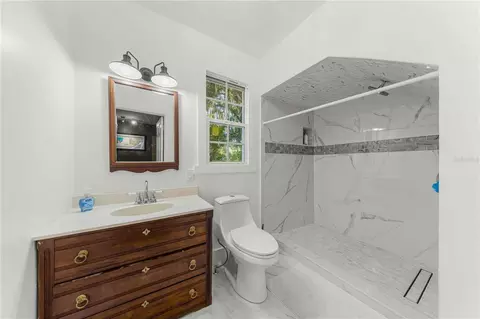 Bath - 3422 E Fort King St, Ocala, FL 34470 photo 1 of 6