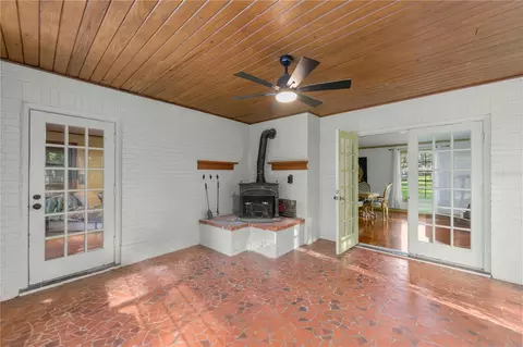 Exterior - 3422 E Fort King St, Ocala, FL 34470 photo 3 of 19