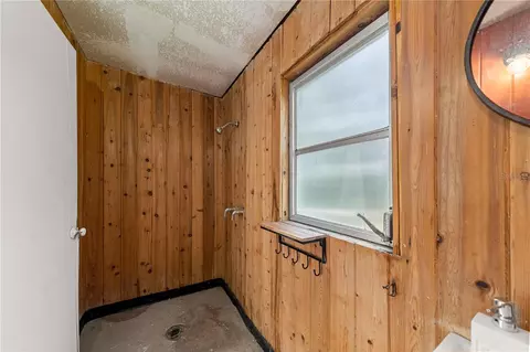 Bath - 3422 E Fort King St, Ocala, FL 34470 photo 6 of 6