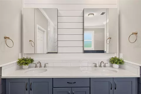 Bath - 8971 SW 75th Loop, Ocala, FL 34481 photo 3 of 7