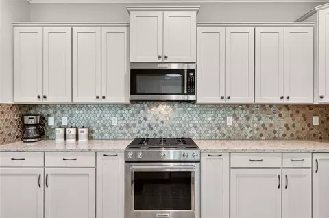 Kitchen - 8971 SW 75th Loop, Ocala, FL 34481 photo 5 of 5
