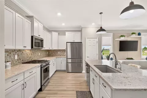 Kitchen - 8971 SW 75th Loop, Ocala, FL 34481 photo 1 of 5