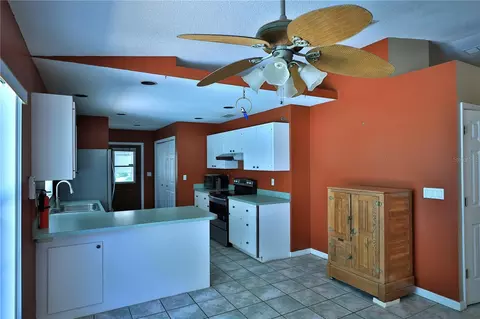 Kitchen - 8465 NW 186th St, Reddick, FL 32686 photo 2 of 2