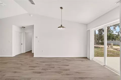 Living - 7 Cypress Rd, Ocala, FL 34472 photo 2 of 5