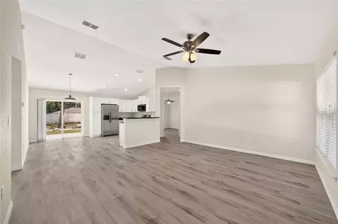 Living - 7 Cypress Rd, Ocala, FL 34472 photo 1 of 5