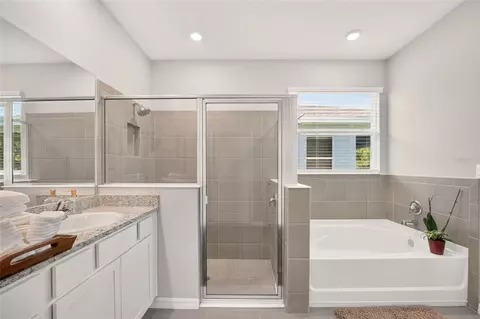 Bath - 4974 NW 39th Loop, Ocala, FL 34482 photo 3 of 10