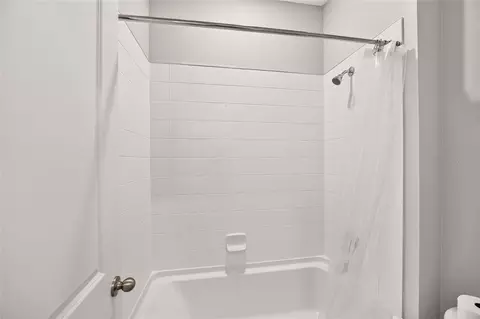 Bath - 4974 NW 39th Loop, Ocala, FL 34482 photo 7 of 10