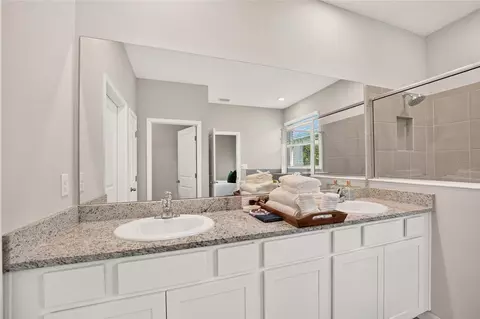 Bath - 4974 NW 39th Loop, Ocala, FL 34482 photo 2 of 10
