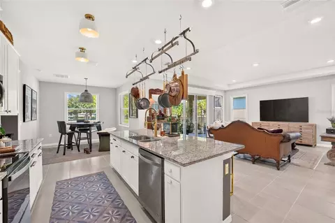Kitchen - 4974 NW 39th Loop, Ocala, FL 34482 photo 8 of 8
