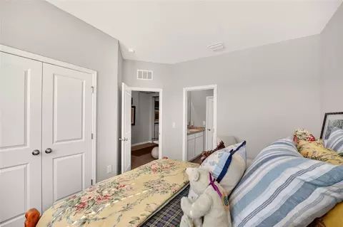Bedroom - 4974 NW 39th Loop, Ocala, FL 34482 photo 6 of 9