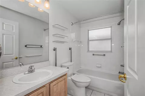 Bath - 11151 SW 73rd Ct, Ocala, FL 34476 photo 3 of 3