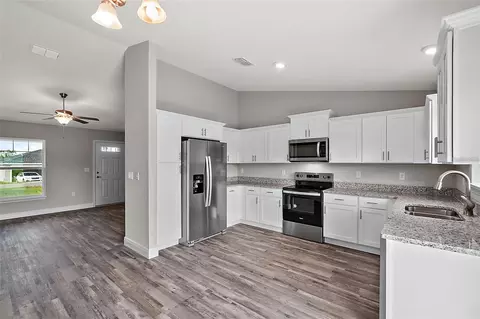 Kitchen - 35 Juniper Trak, Ocala, FL 34472 photo 2 of 2