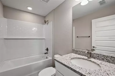 Bath - 35 Juniper Trak, Ocala, FL 34472 photo 2 of 2