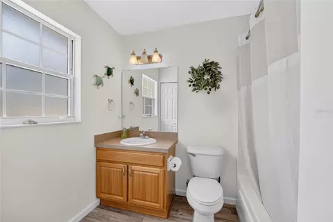 Bath - 8141 SW 80th Ter, Ocala, FL 34476 photo 3 of 4