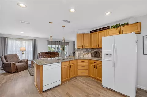 Kitchen - 8141 SW 80th Ter, Ocala, FL 34476 photo 2 of 4