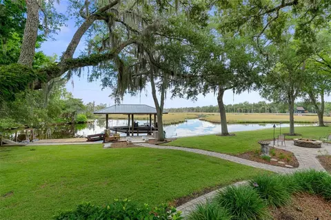 6085 S Royal Dr, Homosassa, FL 34448
