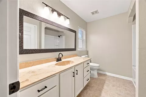 Bath - 10143 SE 122nd Ln, Belleview, FL 34420 photo 2 of 3