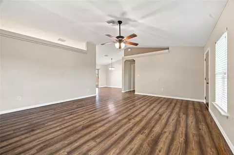 Living - 10143 SE 122nd Ln, Belleview, FL 34420 photo 3 of 4