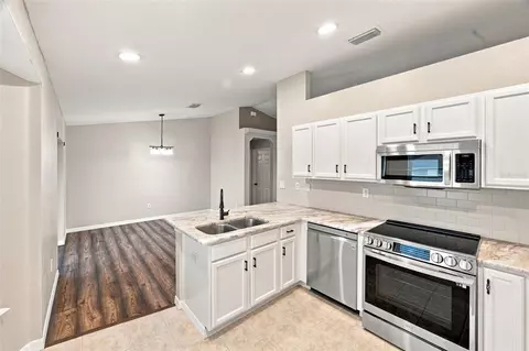 Kitchen - 10143 SE 122nd Ln, Belleview, FL 34420 photo 3 of 3