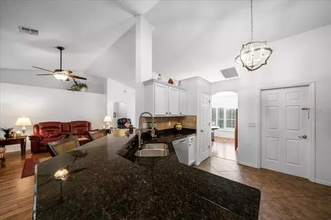 Kitchen - 4505 SW 108th Pl, Ocala, FL 34476 photo 5 of 6