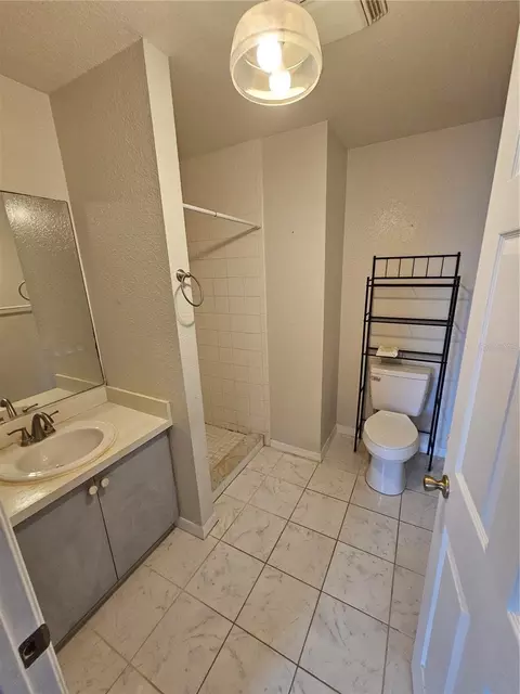 Bath - 3 Juniper Trail Pass, Ocala, FL 34480 photo 1 of 2