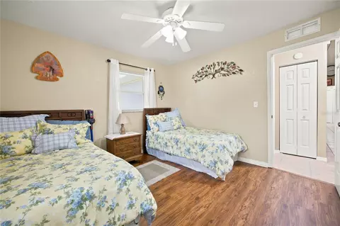 Bedroom - 5464 SW 100th Loop, Ocala, FL 34476 photo 2 of 4